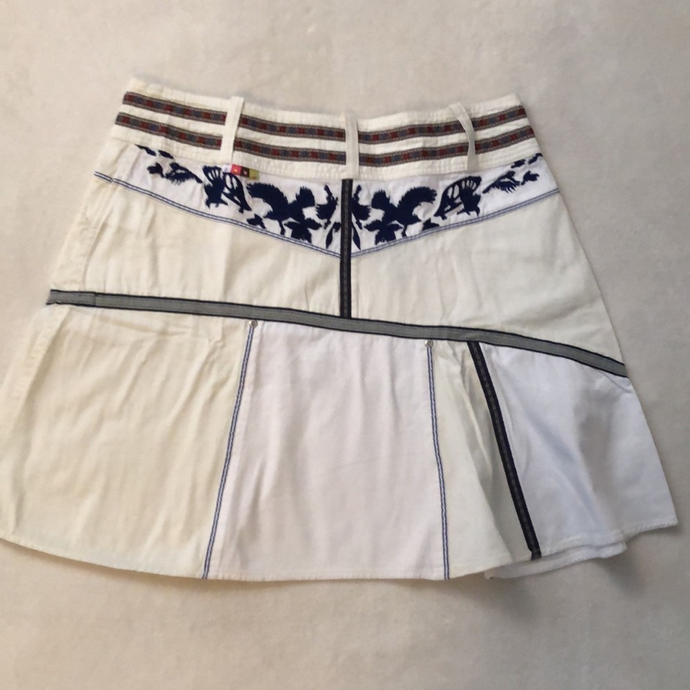 NWT original Oilily white and cream denim skirt with navy embroidery